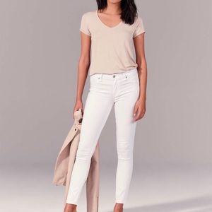 super cute white abercrombie jeans!!